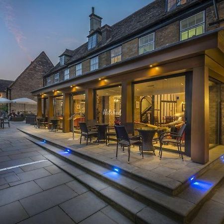 The Talbot Hotel, Oundle , Near Peterborough ภายนอก รูปภาพ
