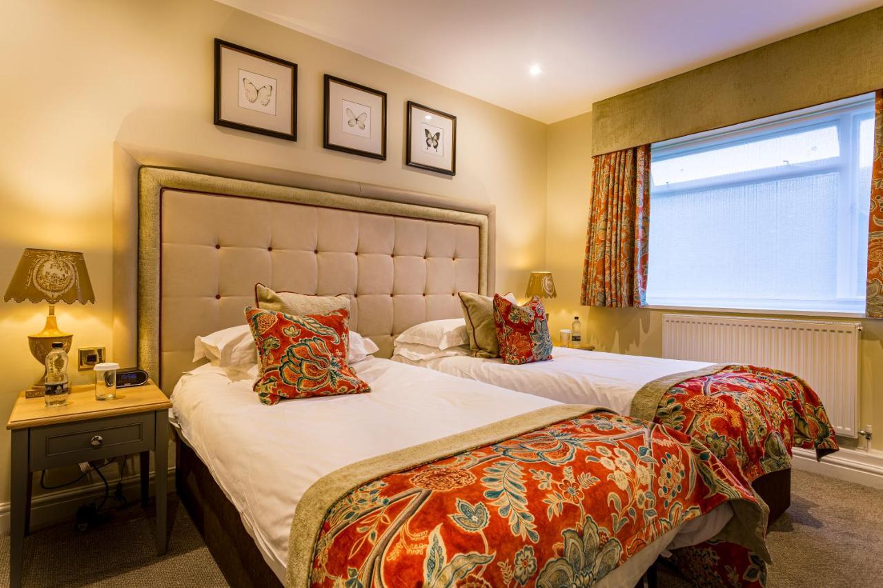 The Talbot Hotel, Oundle , Near Peterborough ภายนอก รูปภาพ