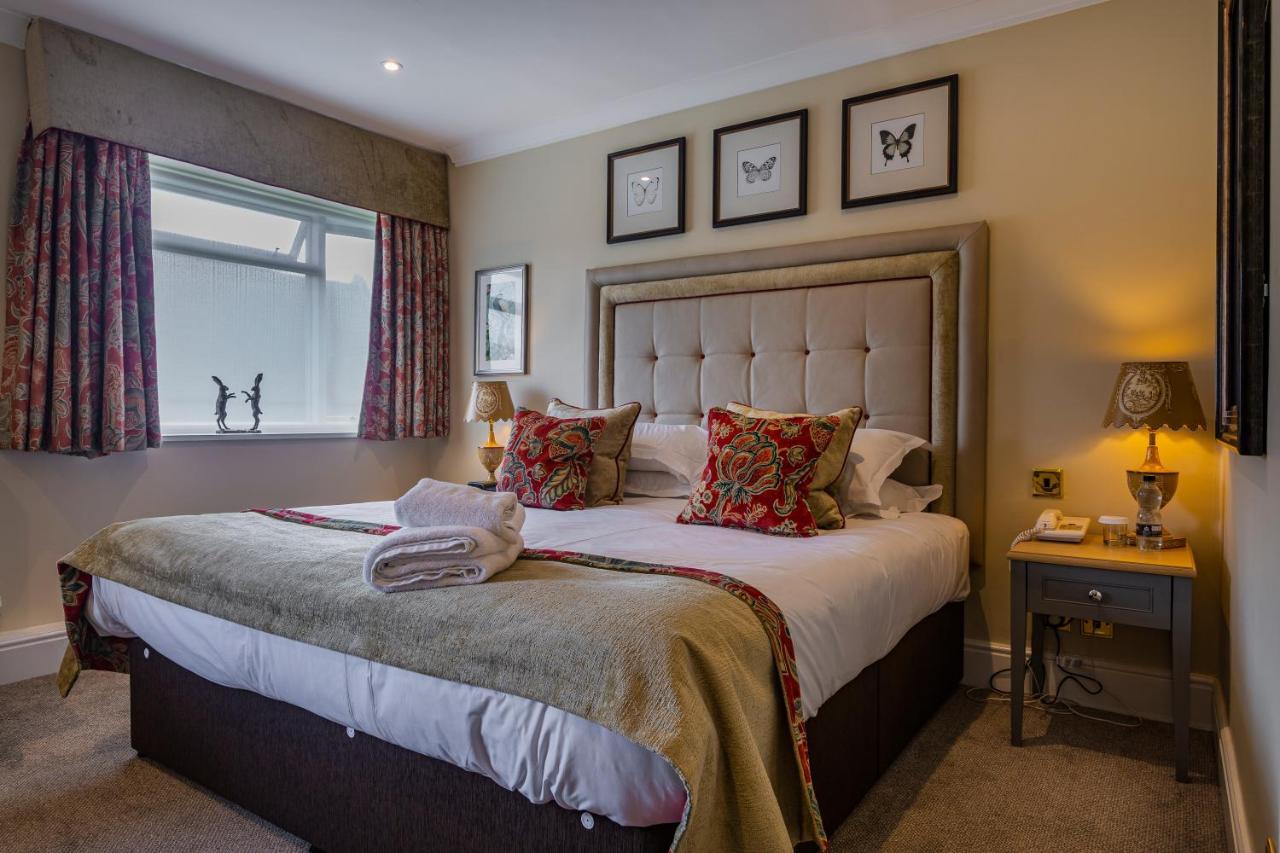 The Talbot Hotel, Oundle , Near Peterborough ภายนอก รูปภาพ
