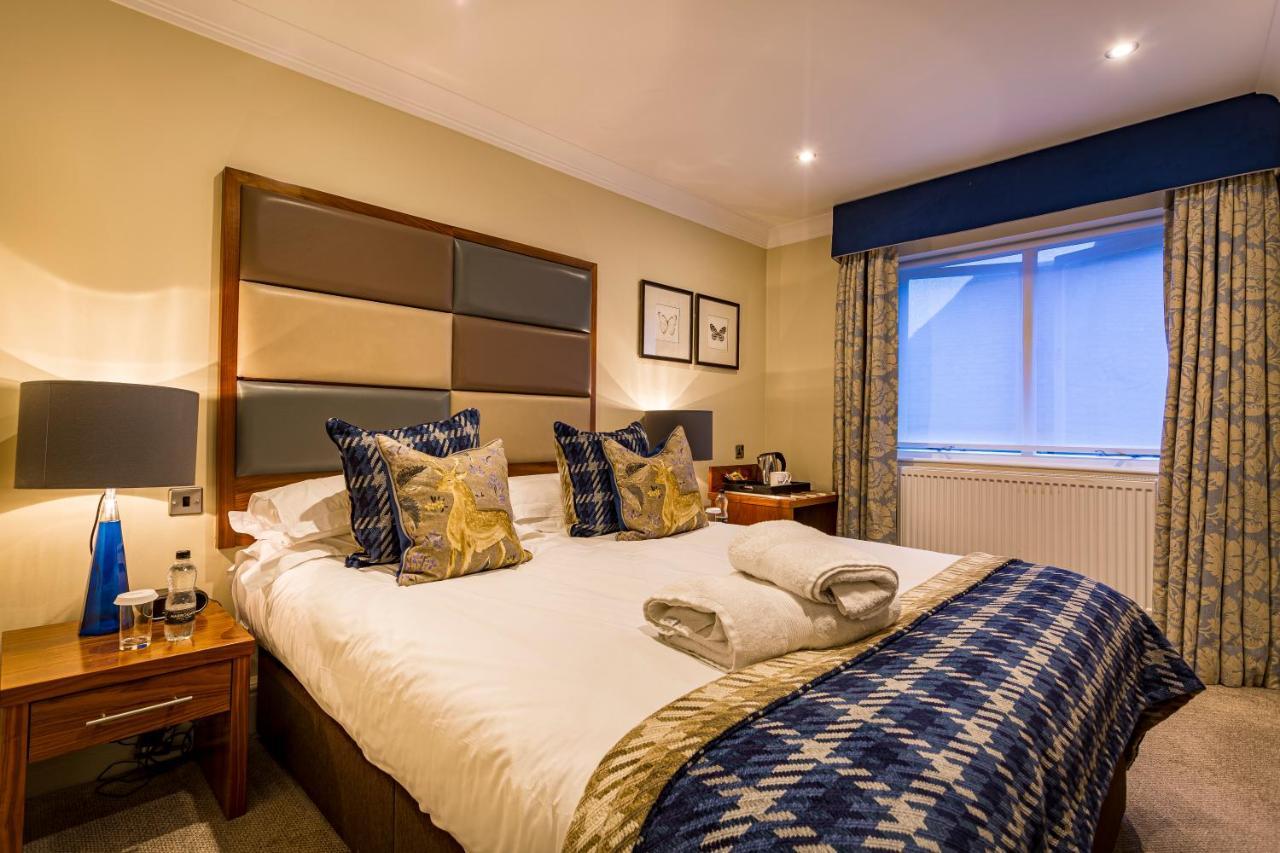 The Talbot Hotel, Oundle , Near Peterborough ภายนอก รูปภาพ