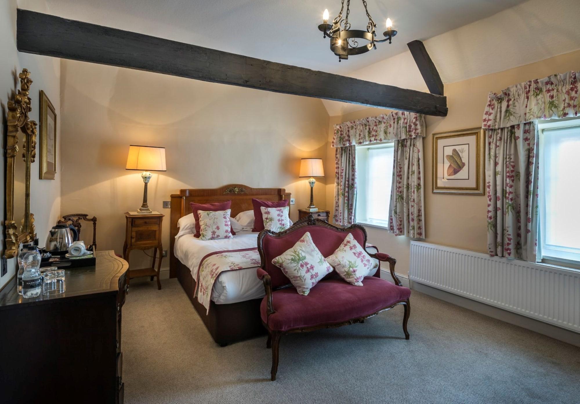 The Talbot Hotel, Oundle , Near Peterborough ภายนอก รูปภาพ