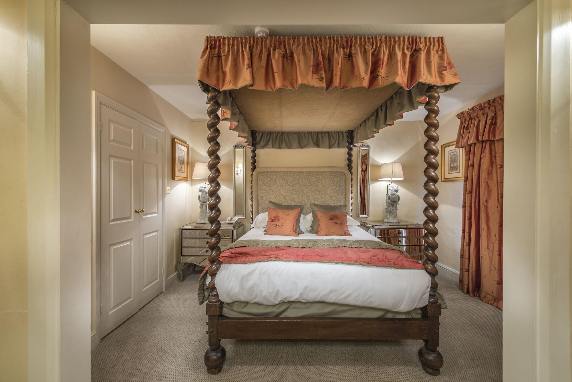 The Talbot Hotel, Oundle , Near Peterborough ภายนอก รูปภาพ