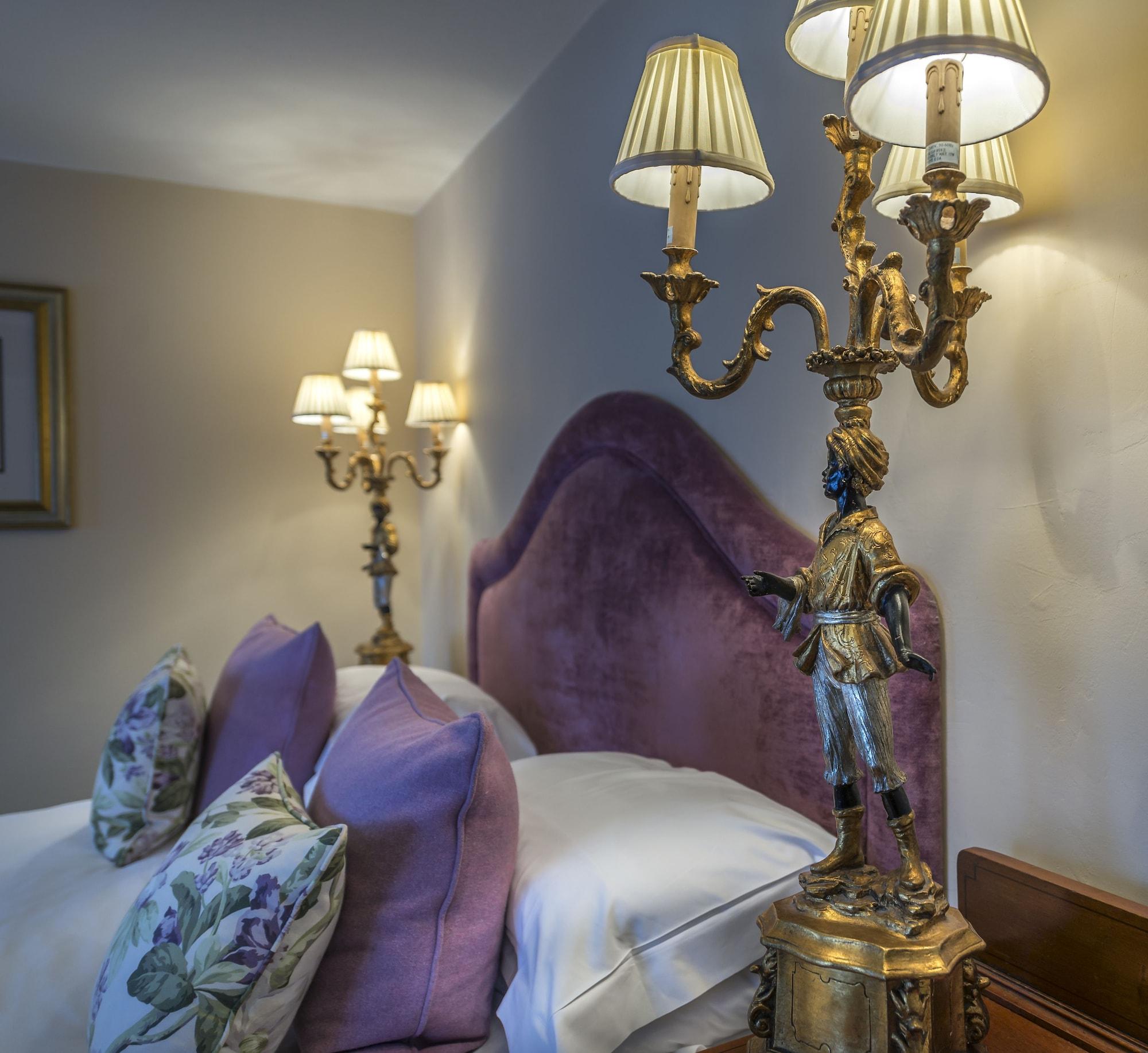 The Talbot Hotel, Oundle , Near Peterborough ภายนอก รูปภาพ