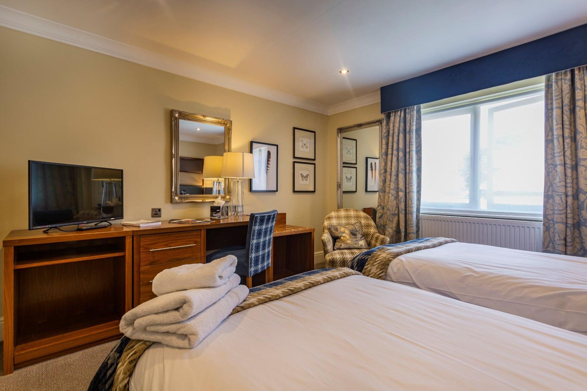 The Talbot Hotel, Oundle , Near Peterborough ภายนอก รูปภาพ