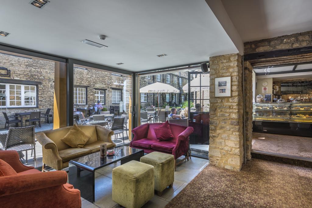 The Talbot Hotel, Oundle , Near Peterborough ภายนอก รูปภาพ