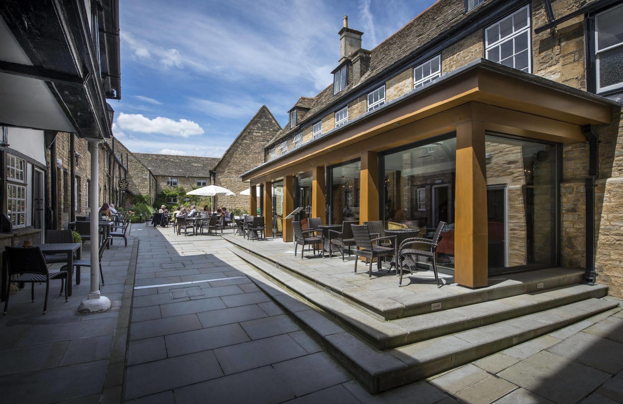 The Talbot Hotel, Oundle , Near Peterborough ภายนอก รูปภาพ